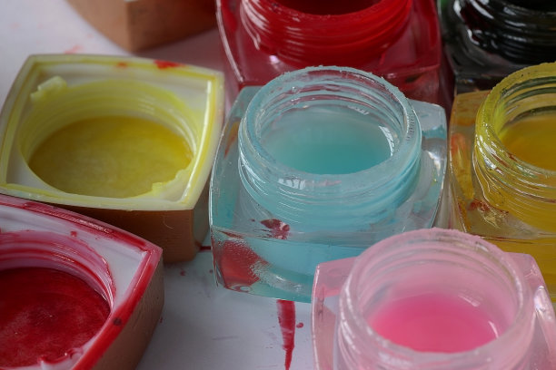 不同颜色的瓶子用于绘画图片下载