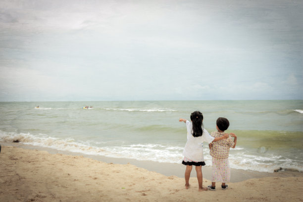 男孩和女孩图片下载