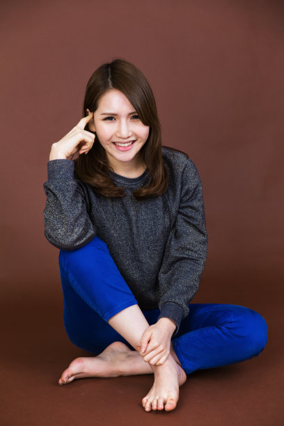 年轻漂亮的女士图片下载