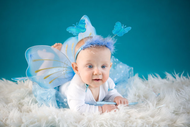 可爱的蝴蝶宝贝图片下载