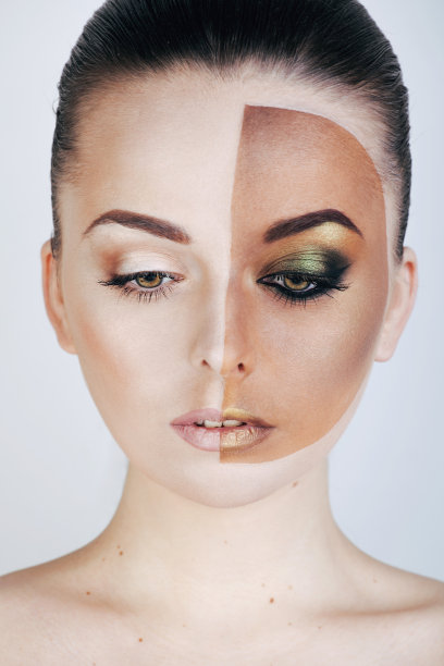 半脸女人晒黑之前和之后，创造性的化妆图片下载