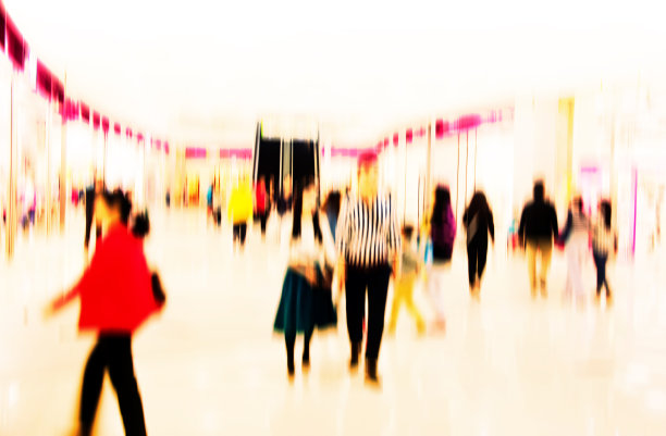 商务人士上下班高峰期步行通勤的城市概念图片下载