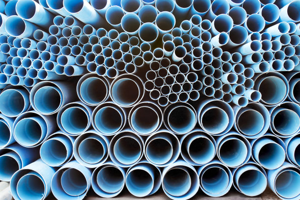 PVC管堆放在施工现场图片下载