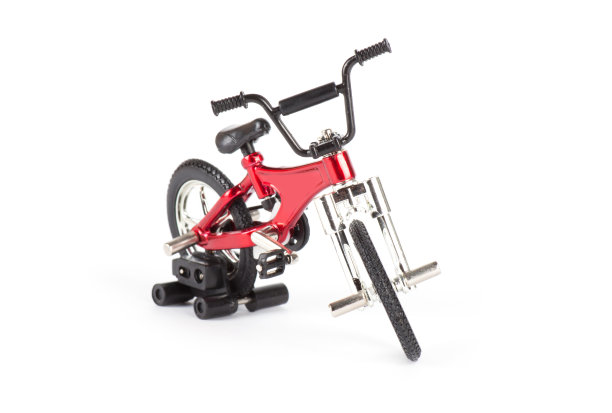 新红色自行车隔离图片下载