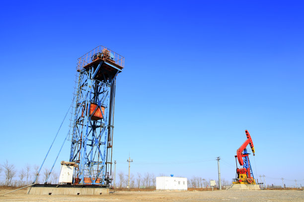 塔式抽油机图片下载