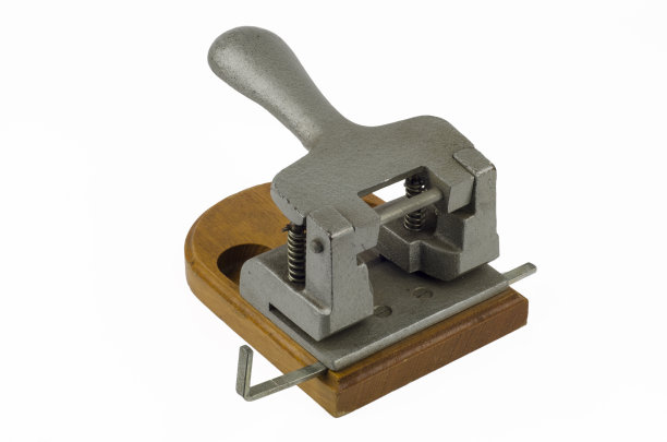 旧的打孔机图片下载