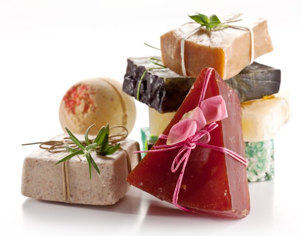 一块块天然肥皂。图片下载