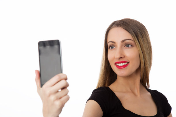 微笑的女孩在自拍图片下载