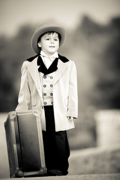 复古小男孩图片下载