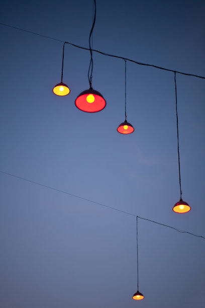 柏林的红色路灯图片下载