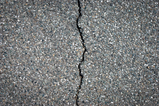 裂缝的沥青图片下载