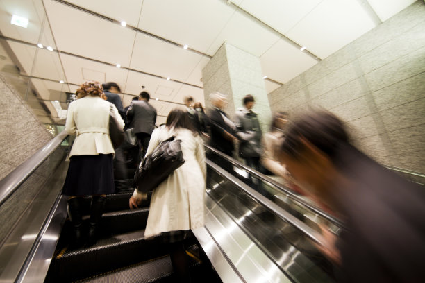 通勤者图片下载