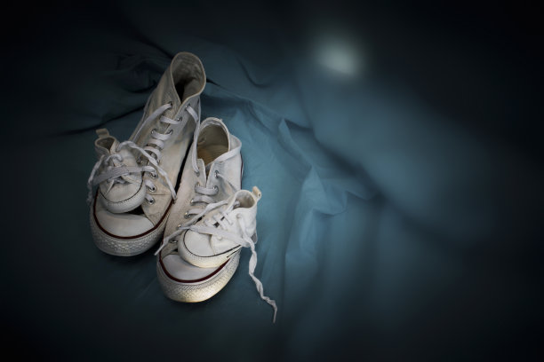 运动鞋的家庭图片下载