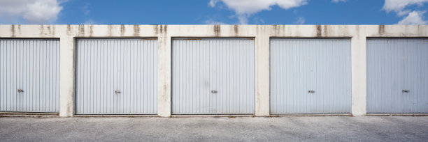 蓝色的车库门图片下载