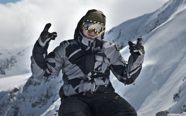 寄宿生的家伙图片下载