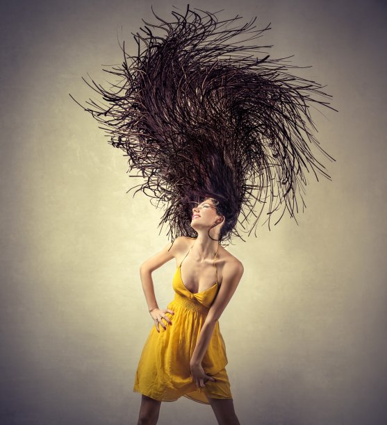 头发凌乱的女人图片下载