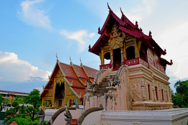 泰国清迈观寺(Wad Phra Sing)。图片下载