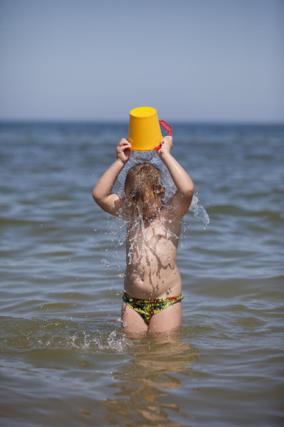 在海滩上图片下载
