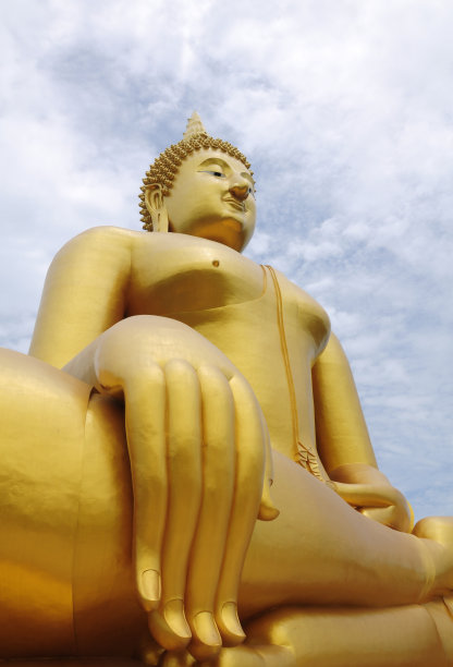 泰国的金佛雕像图片下载