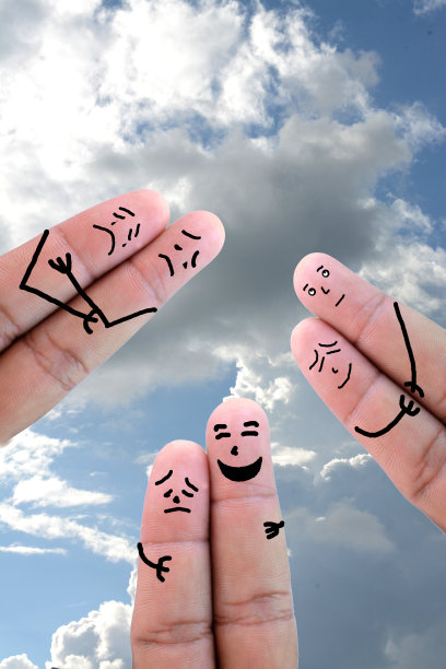 画在手指上的情侣图片下载