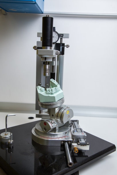 外科牙科修复的机器图片下载