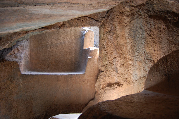 Subterranean年龄图片下载