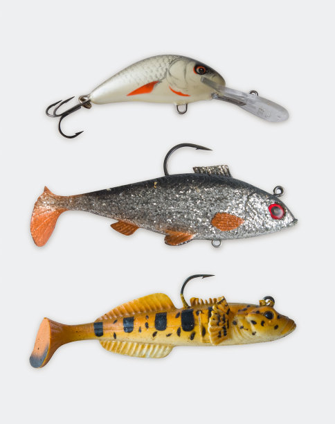 彩色鱼饵在白色之上图片下载