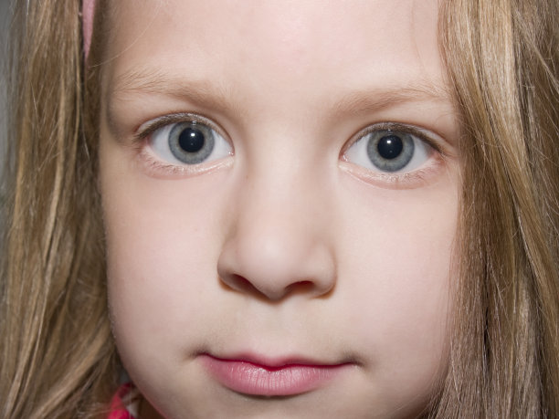 明亮的眼睛图片下载