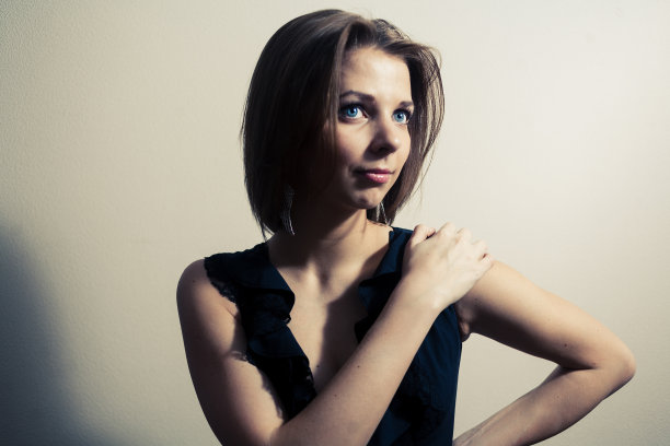 健美的金发女图片下载