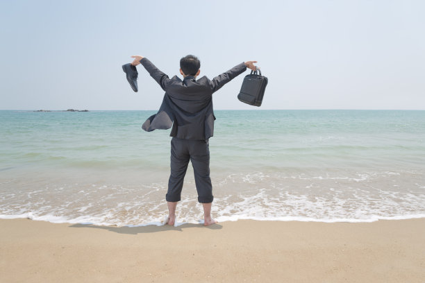 逃避工作的商人图片下载