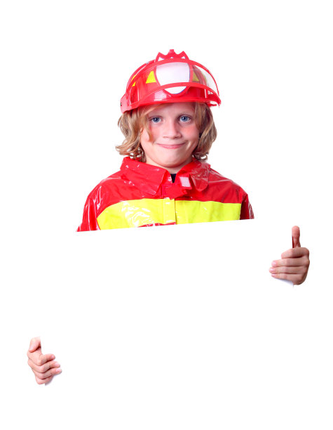 带标志的少年消防队员图片下载