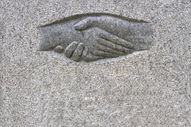 握手的石头图片下载