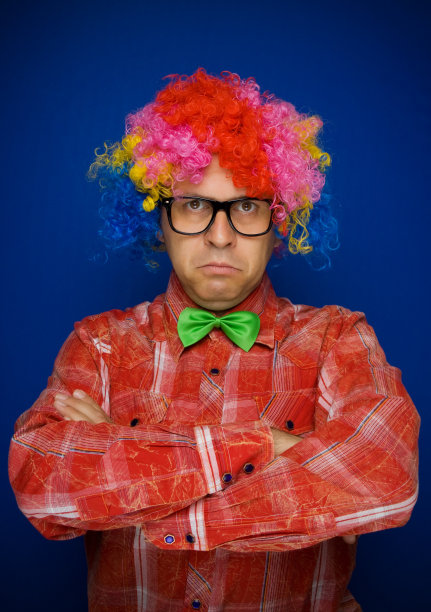 严重的小丑图片下载