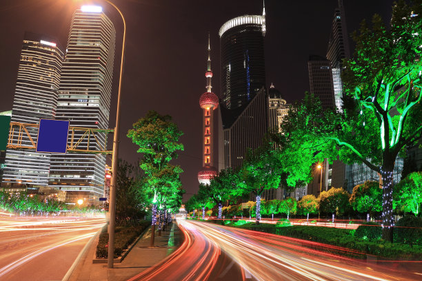 远东节日之夜灯光描摹现代建筑图片下载