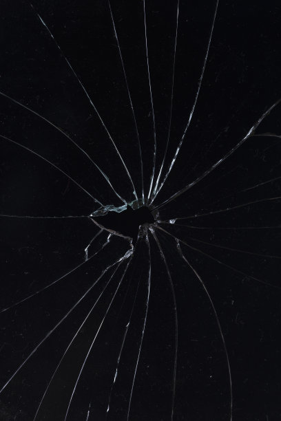 破碎的玻璃图片下载