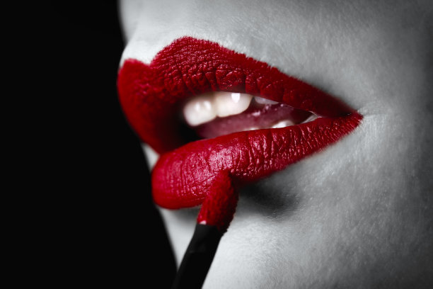 红色的嘴唇图片下载