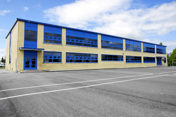 当地小砖学校图片下载