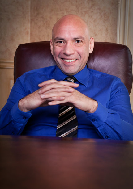 快乐的商人肖像图片下载