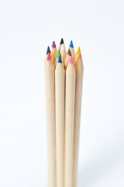 火箭彩色铅笔图片下载