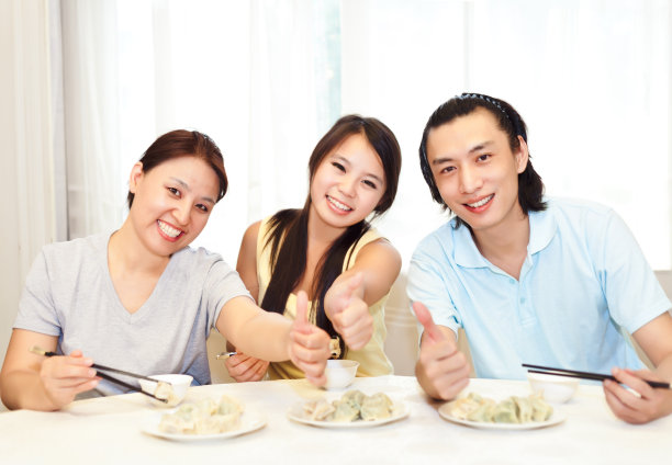 吃饺子的快乐图片下载