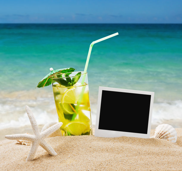 清爽的莫吉托鸡尾酒图片下载