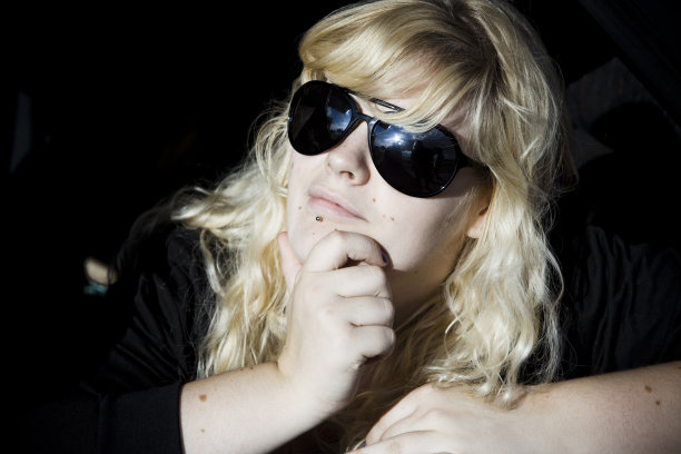 思考。图片下载