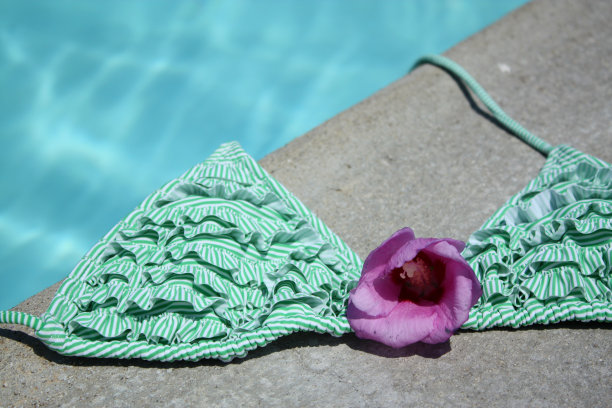 比基尼图片下载