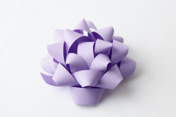 漂亮的紫色蝴蝶结图片下载