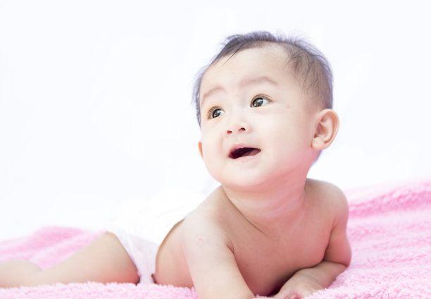 婴儿很可爱图片下载