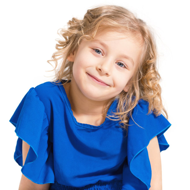 白背景下，迷人小女孩的肖像图片下载