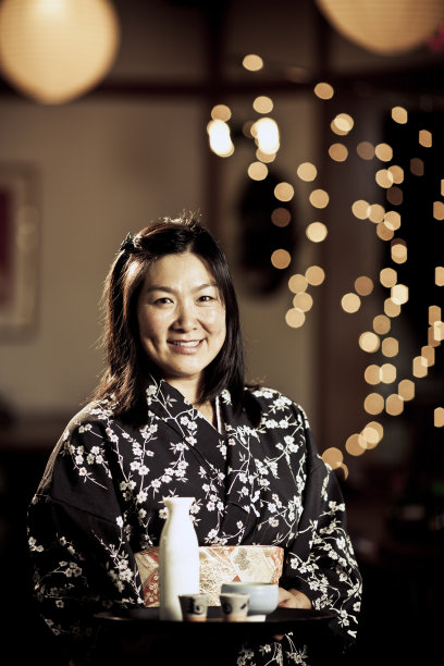 亚洲的女服务员图片下载