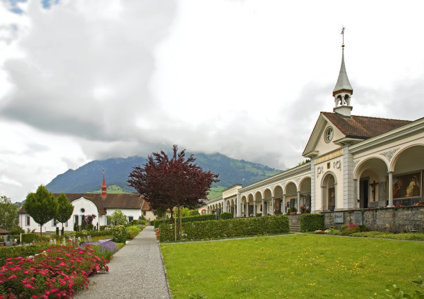 在施坦斯墓地。Nidwalden。瑞士图片下载