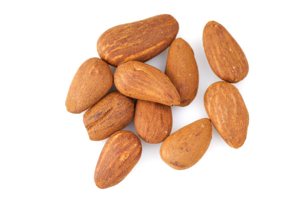 带壳的杏仁图片下载