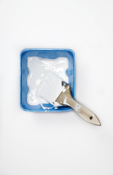 用白漆刷容器图片下载